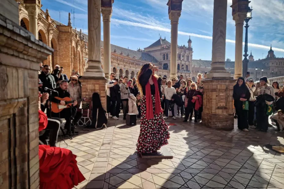 Sevilhana a dançar Flamenco num dos lugares imperdíveis numa visita a Sevilha